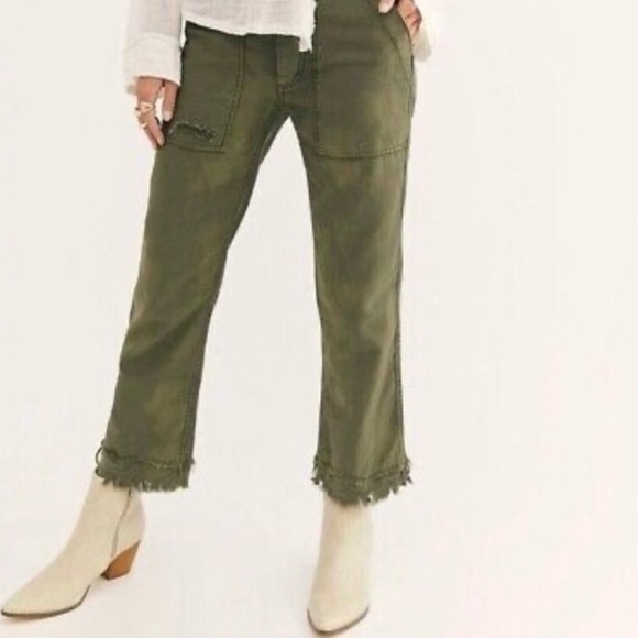 Women’s Free People Stormbringer Green Distressed Straight Leg Pants Size 26 - Picture 2 of 15